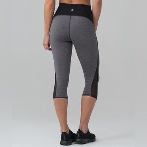 Lululemon cropped gray leggings size 12 17in